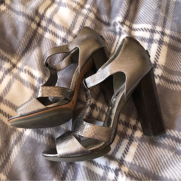 BCBG maxazria pewter heels - Picture 2 of 7